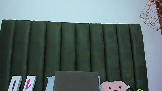 ThailyCherry online show from 11.14.25