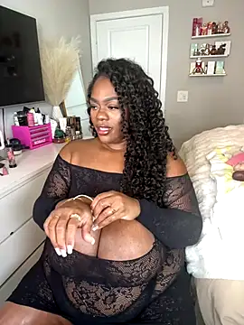 Snapshot of Mari_Melons chatting on 10.05.25 Mari Melons online show from 10.05.25