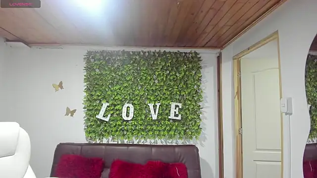 Enma  clark online show from 02.12.25