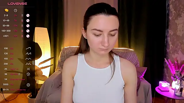 annacooleman online show from 10.08.25