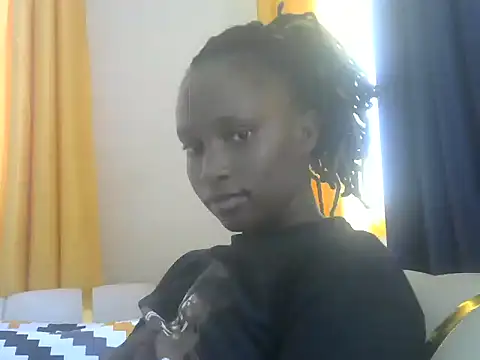 Snapshot of queen-goddess chatting on 10.13.25 queen-goddess online show from 10.13.25