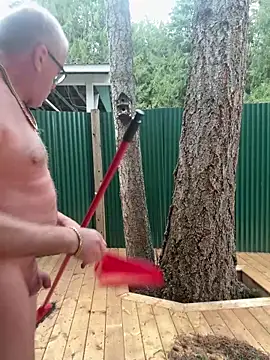 Snapshot of twist699 chatting on 12.20.25 twist699 online show from 12.20.25