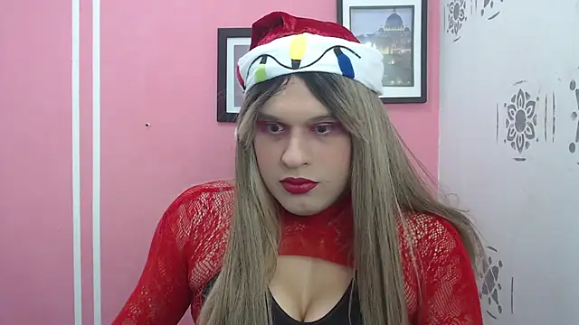 Snapshot of hkendrick chatting on 12.19.24 hkendrick online show from 12.19.24