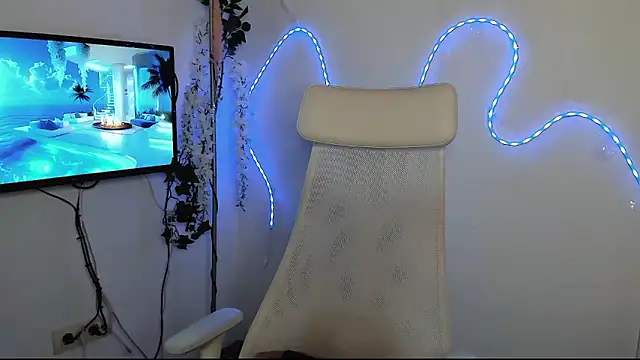 MiaRouge online show from 01.21.25