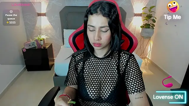 Snapshot of venuz_lee chatting on 01.27.25 venuz lee online show from 01.27.25