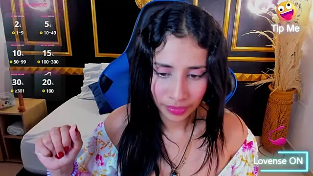 Snapshot of venuz_lee chatting on 02.17.25 venuz lee online show from 02.17.25