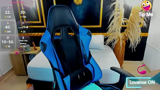 Snapshot of venuz_lee chatting on 02.25.25 venuz lee online show from 02.25.25