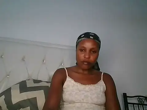 Snapshot of Candykitten chatting on 03.06.25 Candykitten online show from 03.06.25