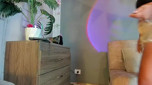 jade brunnette online show from 06.17.26