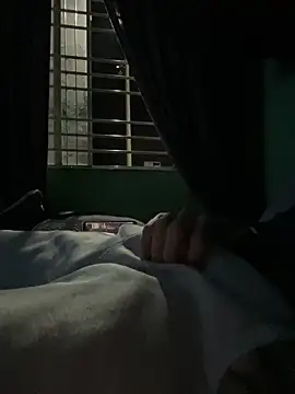 Snapshot of MephiticBermudas chatting on 10.08.25 MephiticBermudas online show from 10.08.25