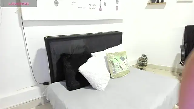 mia cooper 24 online show from 12.17.24