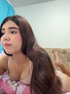 Snapshot of mia_cooper_24 chatting on 05.30.26 mia cooper 24 online show from 05.30.26