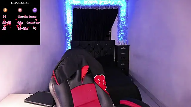 Snapshot of Mariana_Hasper_ chatting on 02.24.25 Mariana Hasper  online show from 02.24.25