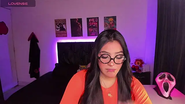 Snapshot of Mariana_Hasper_ chatting on 10.31.25 Mariana Hasper  online show from 10.31.25