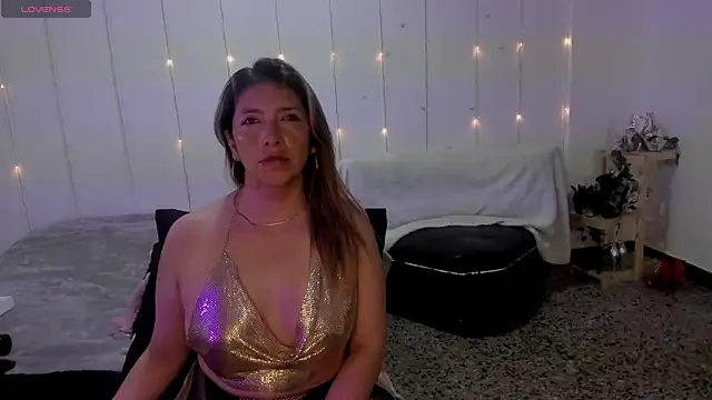 Snapshot of MichelleManson chatting on 03.06.25 MichelleManson online show from 03.06.25