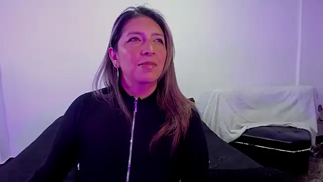 Snapshot of MichelleManson chatting on 09.26.25 MichelleManson online show from 09.26.25