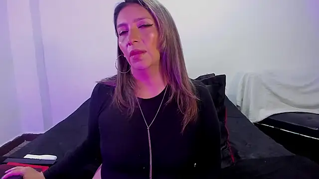 Snapshot of MichelleManson chatting on 09.27.25 MichelleManson online show from 09.27.25