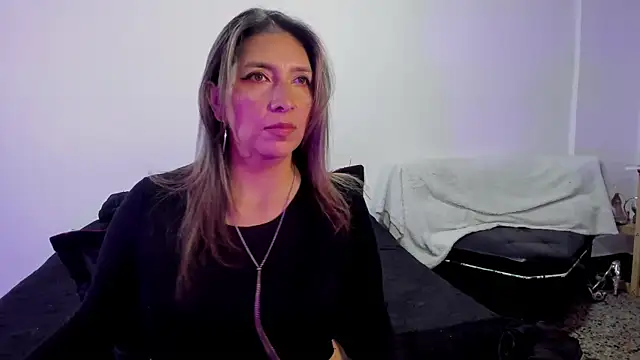 Snapshot of MichelleManson chatting on 09.30.25 MichelleManson online show from 09.30.25