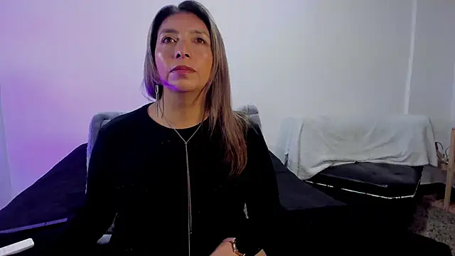 Snapshot of MichelleManson chatting on 10.14.25 MichelleManson online show from 10.14.25