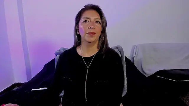 Snapshot of MichelleManson chatting on 11.22.25 MichelleManson online show from 11.22.25