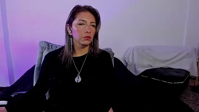 Snapshot of MichelleManson chatting on 11.28.25 MichelleManson online show from 11.28.25