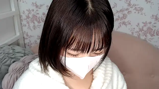 Snapshot of mei_hosina chatting on 12.21.24 mei hosina online show from 12.21.24