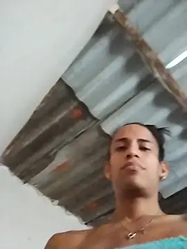 Snapshot of AlexaWarner chatting on 11.08.25 AlexaWarner online show from 11.08.25