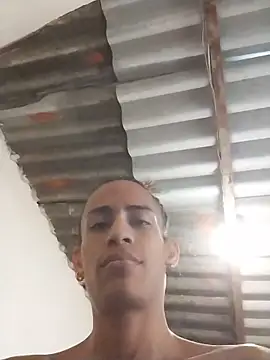 Snapshot of AlexaWarner chatting on 11.14.25 AlexaWarner online show from 11.14.25