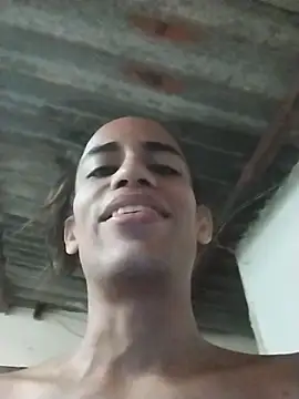 Snapshot of AlexaWarner chatting on 11.15.25 AlexaWarner online show from 11.15.25