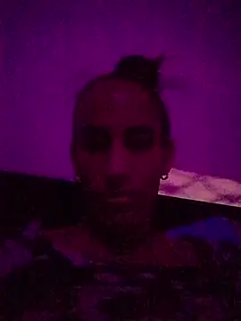 Snapshot of AlexaWarner chatting on 11.19.25 AlexaWarner online show from 11.19.25