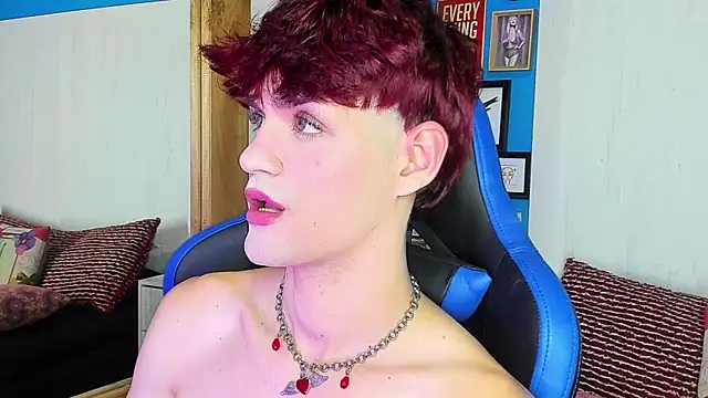 Snapshot of VladHellsing4 chatting on 01.07.25 VladHellsing4 online show from 01.07.25