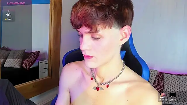 Snapshot of VladHellsing4 chatting on 02.15.25 VladHellsing4 online show from 02.15.25