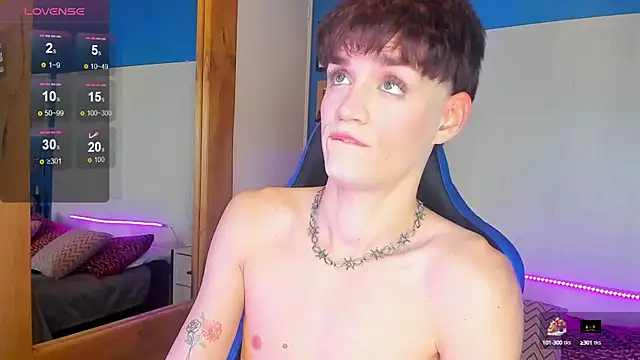 Snapshot of VladHellsing4 chatting on 02.25.25 VladHellsing4 online show from 02.25.25