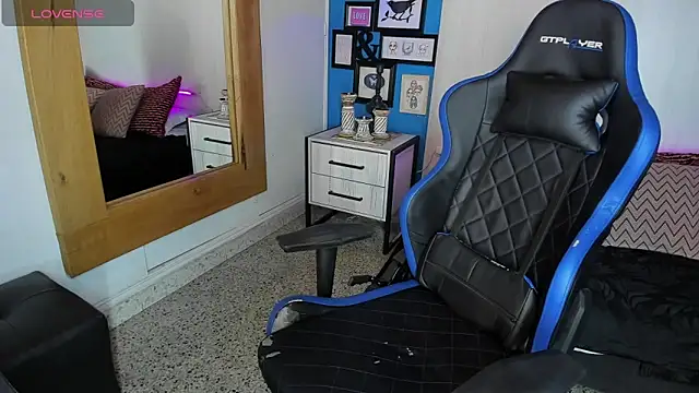 Snapshot of VladHellsing4 chatting on 03.06.25 VladHellsing4 online show from 03.06.25