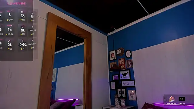 Snapshot of VladHellsing4 chatting on 03.09.25 VladHellsing4 online show from 03.09.25