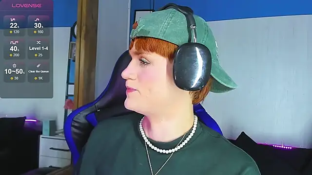 Snapshot of VladHellsing4 chatting on 09.21.25 VladHellsing4 online show from 09.21.25