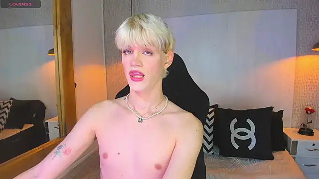 VladHellsing4 online show from 03.04.26