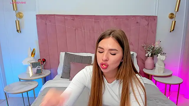 MilaVoxx online show from 04.29.26