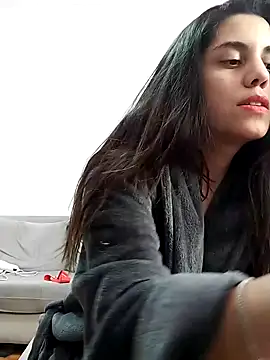 Snapshot of SaraLatinayPrimiciax chatting on 09.24.25 SaraLatinayPrimiciax online show from 09.24.25