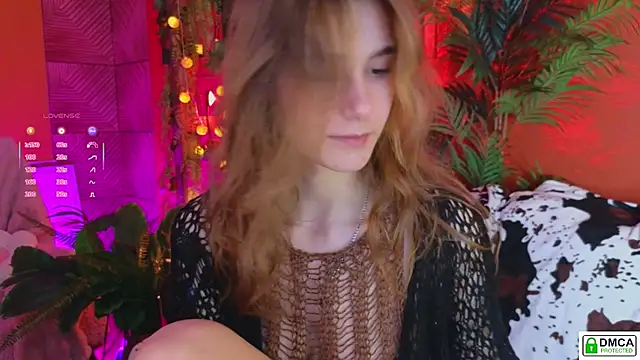 Snapshot of Era_Robinhood chatting on 10.28.25 Era Robinhood online show from 10.28.25