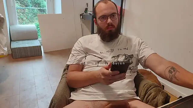 Snapshot of azagoul222 chatting on 01.18.26 azagoul222 online show from 01.18.26