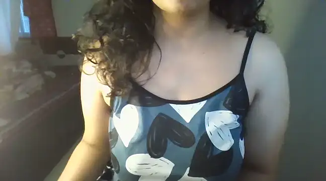 Snapshot of MakeMeCumAhh chatting on 03.20.25 MakeMeCumAhh online show from 03.20.25