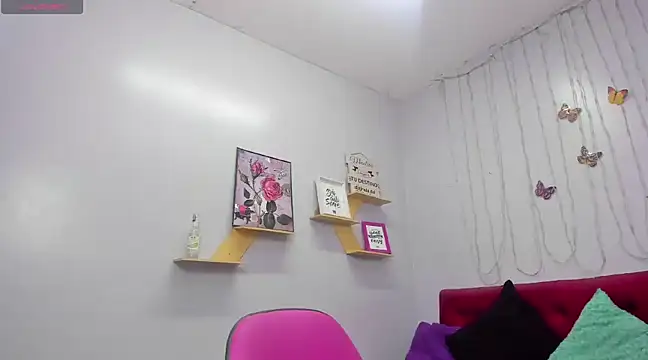 kathina giraldo online show from 01.17.25