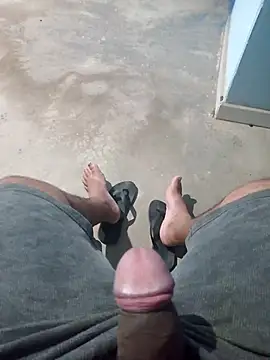 Snapshot of lele9457 chatting on 02.04.25 lele9457 online show from 02.04.25