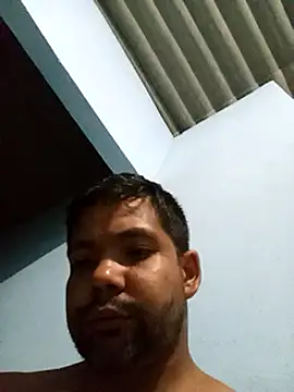 Snapshot of lele9457 chatting on 02.14.25 lele9457 online show from 02.14.25