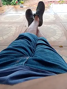 Snapshot of lele9457 chatting on 03.22.25 lele9457 online show from 03.22.25