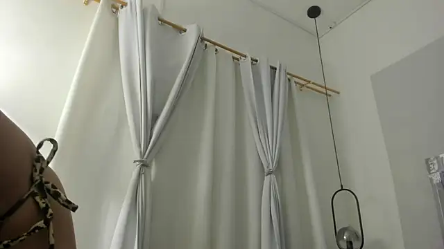 Gabriela Lopez1 online show from 12.16.24