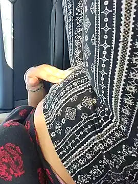 cinnaminnie online show from 02.26.25