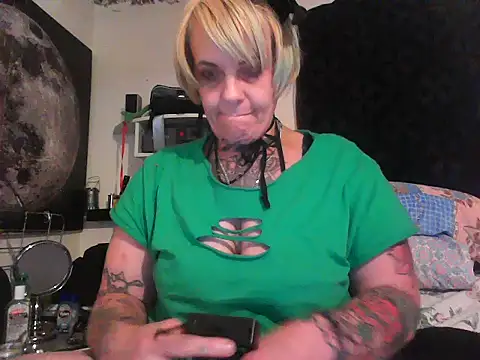Hunniebunnie78 online show from 06.14.26