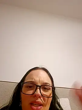 Snapshot of Jujuicy_97 chatting on 11.21.25 Jujuicy 97 online show from 11.21.25